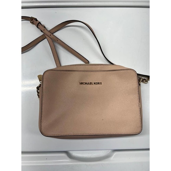 Michael Kors Light Pink Crossbody - Picture 4 of 10